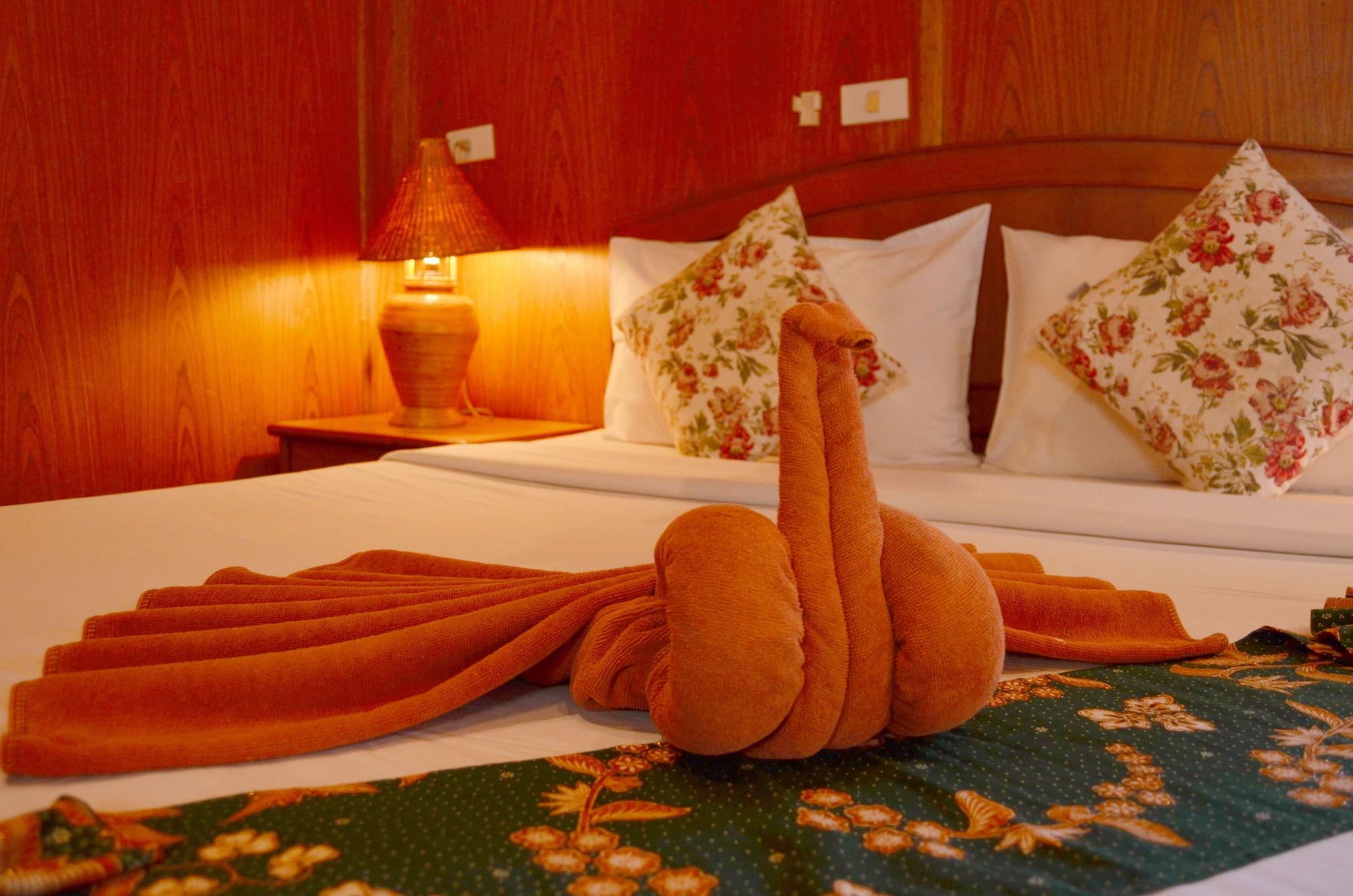 Sayang Beach Resort Koh Lanta Exterior photo