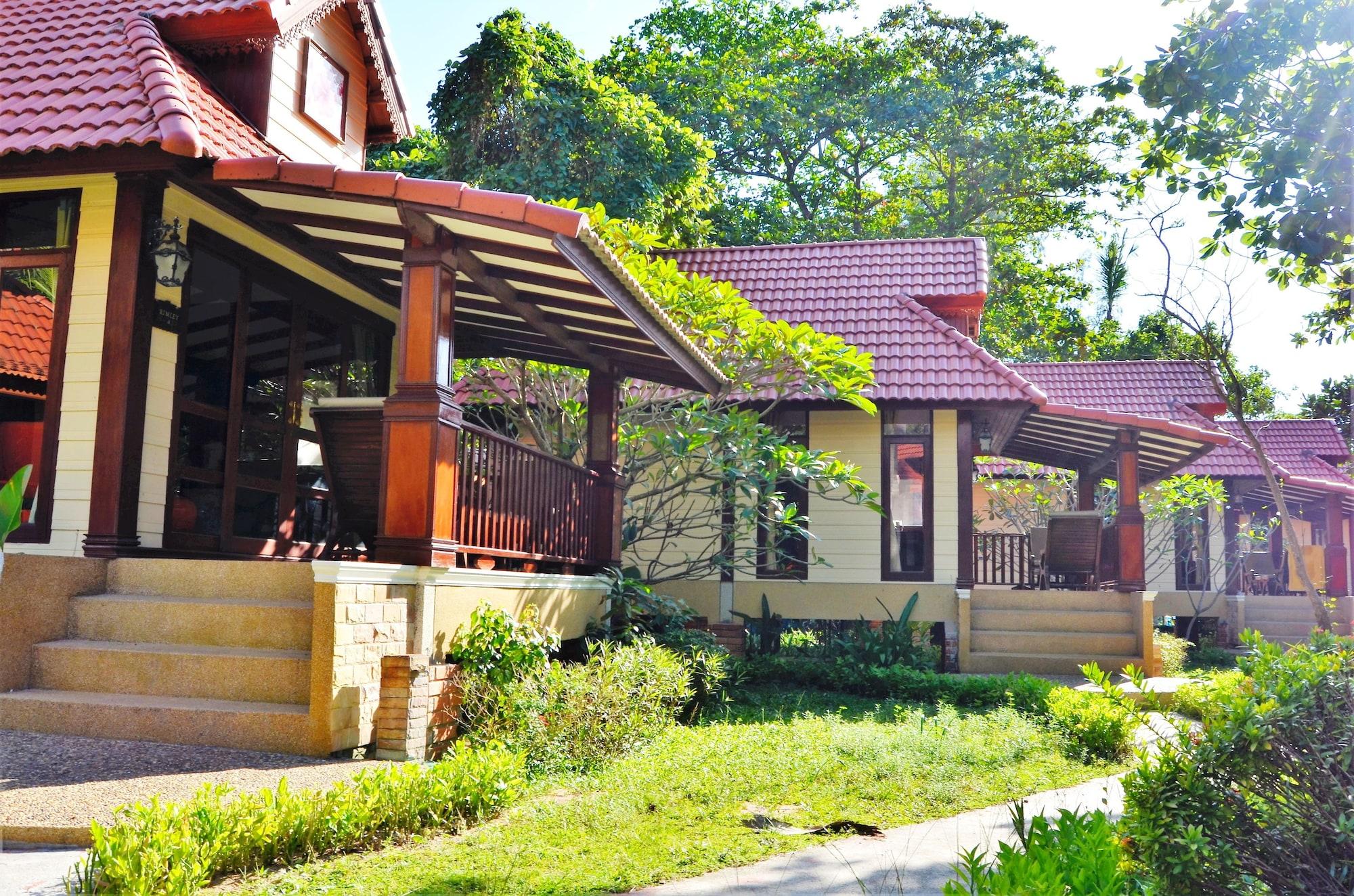 Sayang Beach Resort Koh Lanta Exterior photo