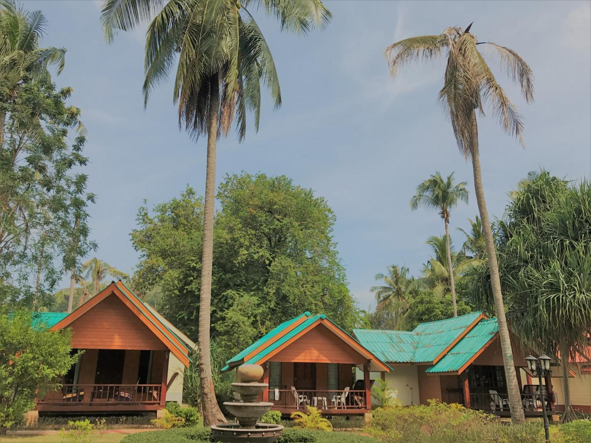 Sayang Beach Resort Koh Lanta Exterior photo